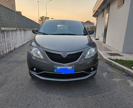 Lancia ypsilon 2016