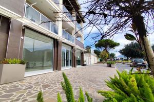 NEGOZIO A SANTA MARIA A VICO