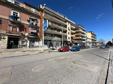 3 LOCALI A NAPOLI