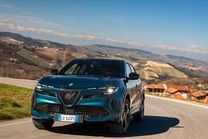 ALFA ROMEO JUNIOR 1.2 145CV Hybrid eDCT6 ibrida Ju