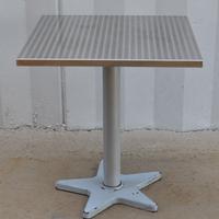 Tavoli con piano in acciaio inox