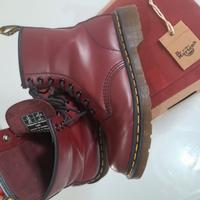 Anfibi Dr. Martens originali colore Cherry Red 38