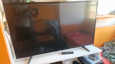 LG TV LED 49" Ultra HD 4K HDR Smart TV Wi-Fi Integ