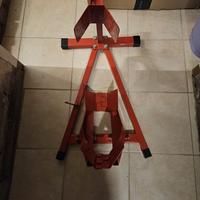 Cavalletto alzamoto per ruota anteriore