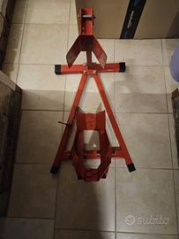 Cavalletto alzamoto per ruota anteriore