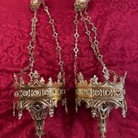 Coppia lampade votive neogotiche in ottone pieno