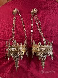 Coppia lampade votive neogotiche in ottone pieno