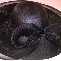 Cappello nero da cerimonia