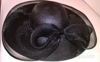Cappello nero da cerimonia