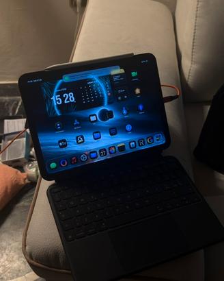 iPad Pro + Pencil Pro + Custodia - come nuovo