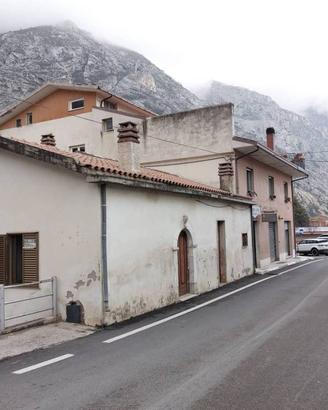Appartamento di 160 m² con più di 5 locali e box a