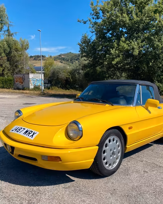 Alfa Romeo DUETTO SPIDER