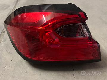 FARO POSTERIORE SX FORD FIESTA MK8 dal 2017/2023