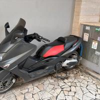 T max black max