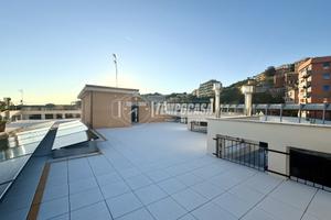 TRILOCALE RISTRUTTURATO CON TERRAZZO VISTA MARE !!