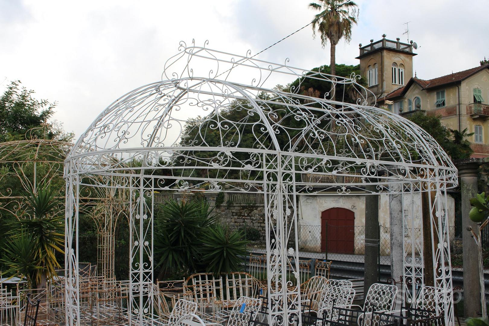 GAZEBO OVALE FERRO BATTUTO 2,5X4,5. - Arredamento e Casalinghi In vendita a  Genova