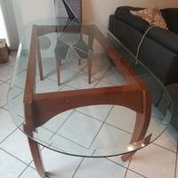 Tavolo di cristallo con piedi in legno ciliegio 