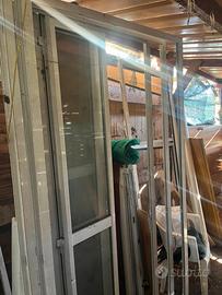 Infissi finestre con telaio