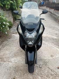 Honda silver wing 400