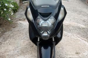 Honda silver wing 400