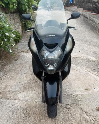 Honda silver wing 400