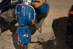 piaggio vespone arcobaleno 150 Eanno  1984 con CRS