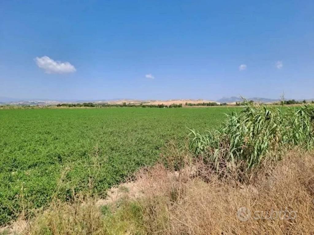 Immobile in asta di 35400 m² a Crotone - Vista 3