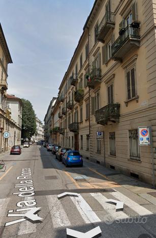 MONOLOCALE IN VIA DELLA ROCCA: 650 euro