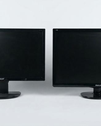 2 monitor da 22 e 24 pollici