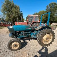 Trattore ford 2000