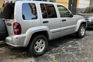 Jeep cherokee 2800