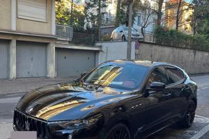 Maserati Levante V6 Diesel 275 CV AWD Gransport