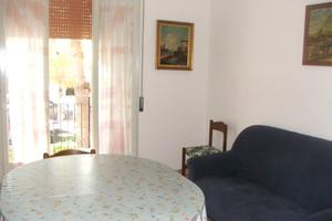 Ampio trilocale, 200 mt da mare (1/6-18/7