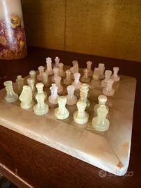 Scacchiera artigianale in onice/alabastro
