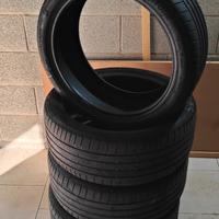 4 Gomme Bridgestone Turanza 225/40 R18 92W + Calz