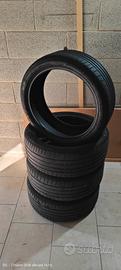 4 Gomme Bridgestone Turanza 225/40 R18 92W + Calz