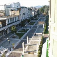 Zona pedonale condominio di 4 appartamenti in bloc