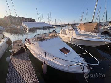 Barca cabinata 5.50 Suzuki 40/60 + subentro posto