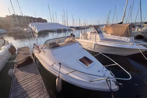 Barca cabinata 5.50 Suzuki 40/60 + subentro posto