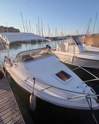 Barca cabinata 5.50 Suzuki 40/60 + subentro posto