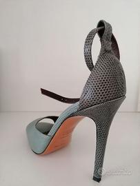 sandalo Bruno Magli con tacco  coccodrillo celeste