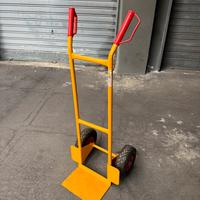 Carrello portapacchi giallo