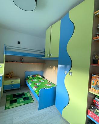 Cameretta completa con letto a castello
