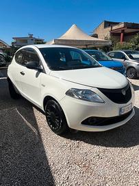 Lancia Ypsilon 1.0 IBRIDA/BENZINA 12348 KM CERTIFI