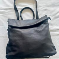 Zaino - borsa a tracolla colore nero in pelle