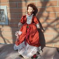 BAMBOLA ANTICA IN PORCELLANA