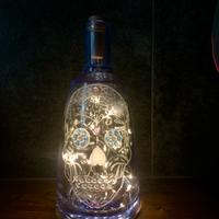Bottiglia ornamentale con teschio messicano