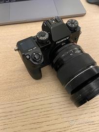 Fujifilm X-H1 + Battery Grip Originale (Solo Corpo
