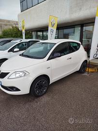 Lancia Ypsilon 1.2 69 CV 5 porte S&S Gold