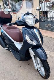 Beverly 300 - 2020 in condizioni perfette